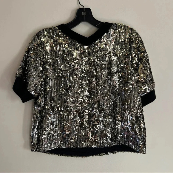 NWT Alice + Olivia Danica Sequin V Back Top - Picture 10 of 13